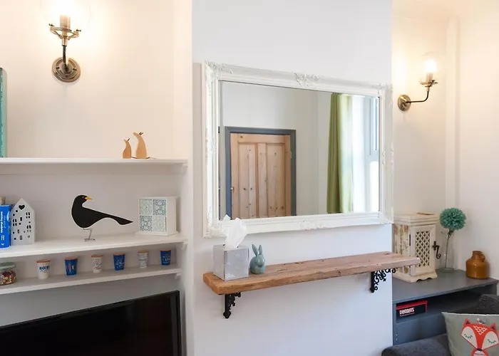 The Railway Terrace מלון