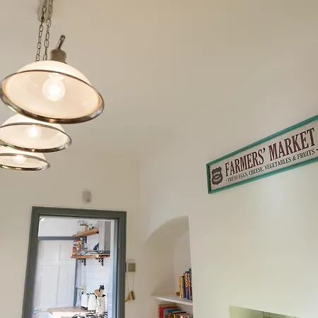 The Railway Terrace 酒店 *